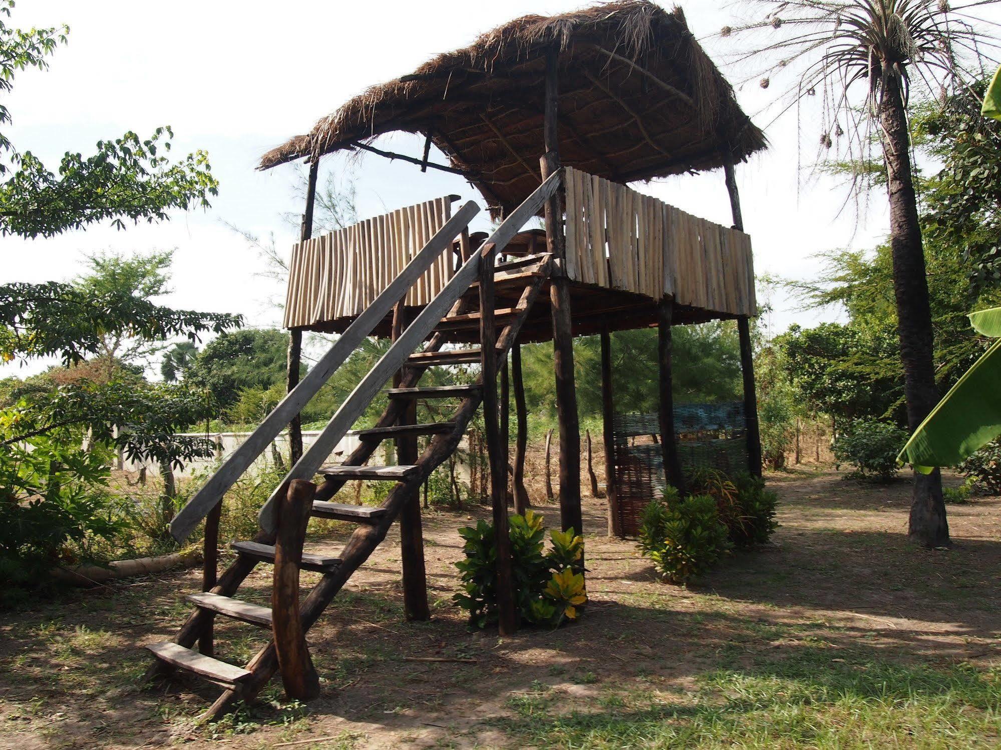 Footsteps Eco-Lodge Gunjur Екстер'єр фото