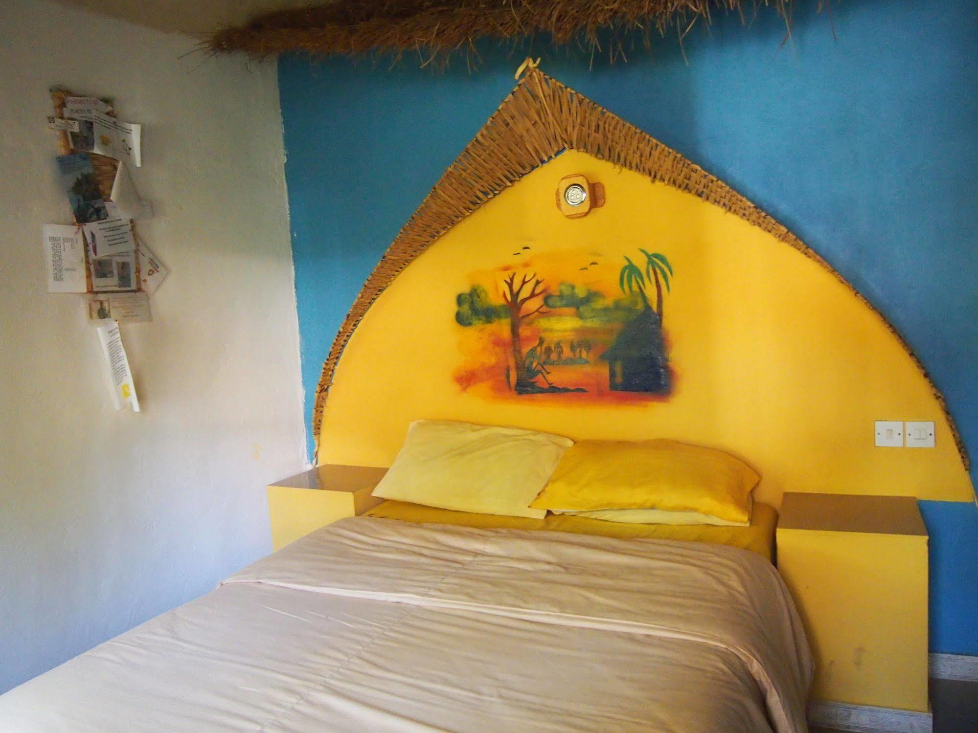 Footsteps Eco-Lodge Gunjur Екстер'єр фото