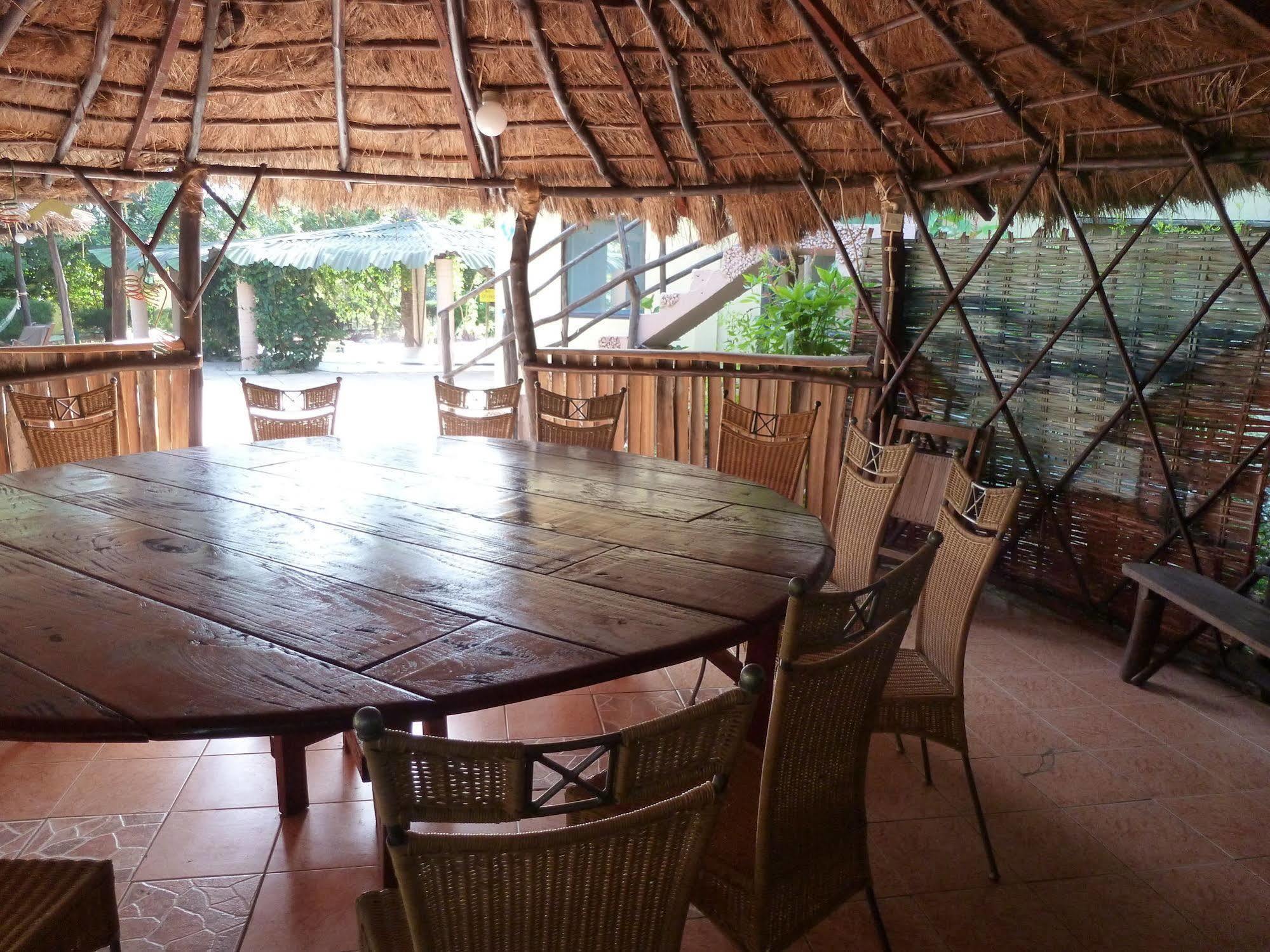 Footsteps Eco-Lodge Gunjur Екстер'єр фото